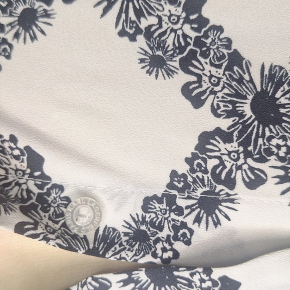 Karl Lagerfeld Japanese Crepe Long Sleeve Floral Button Down Size M - Picture 4 of 8